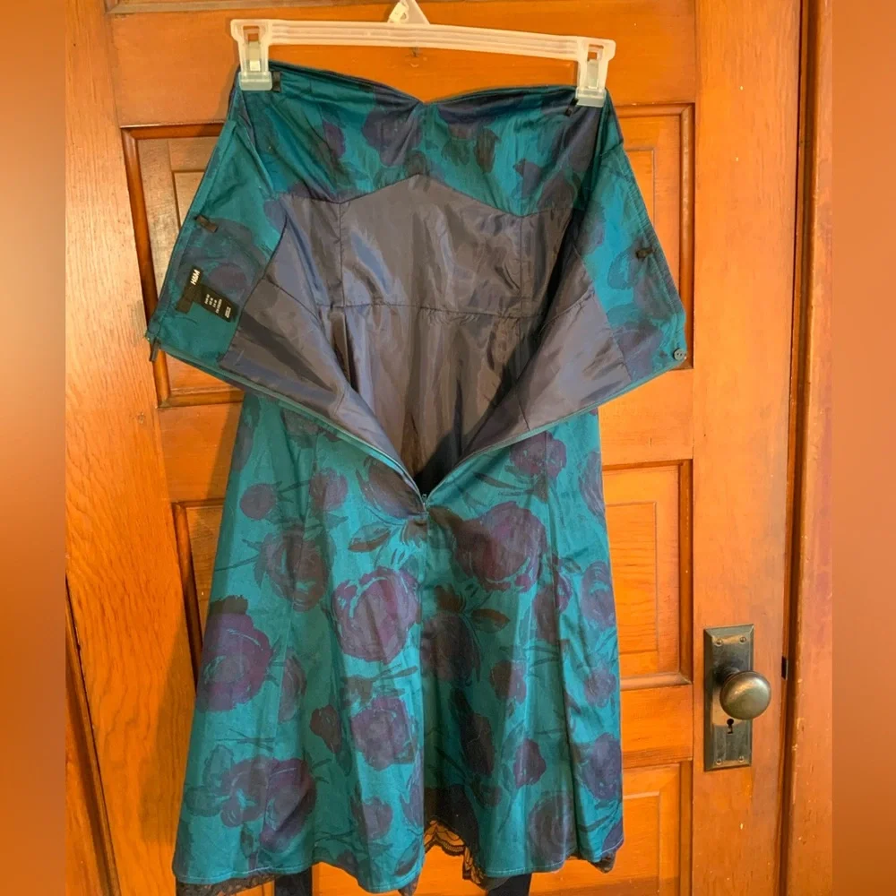 Winter 2008 H&M convertible teal & purple floral fit n flare cocktail dress - Picture 3 of 9
